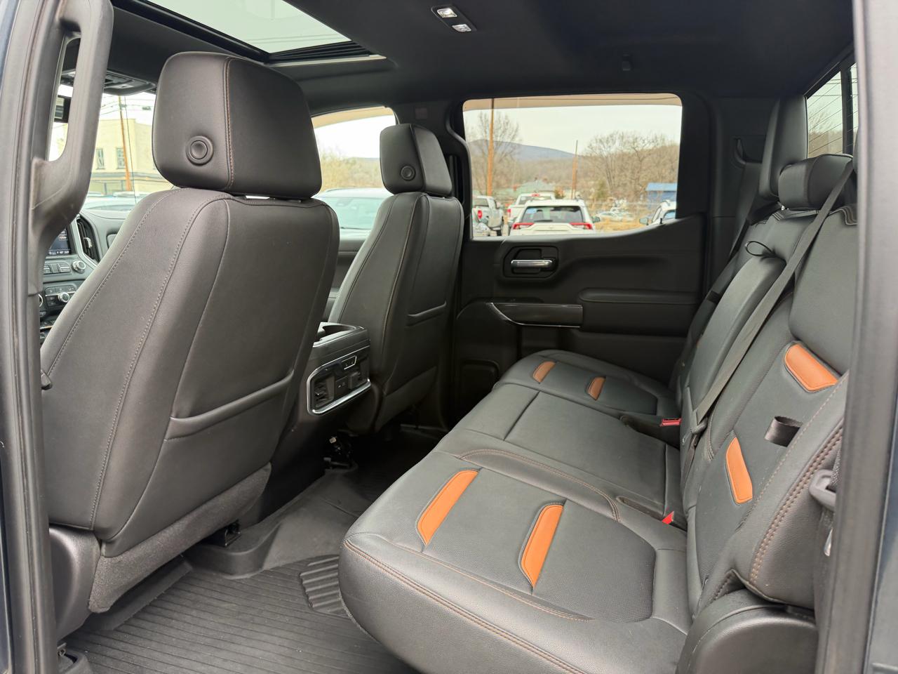 GMC Sierra 1500 4WD Crew Cab 147" AT4 2021