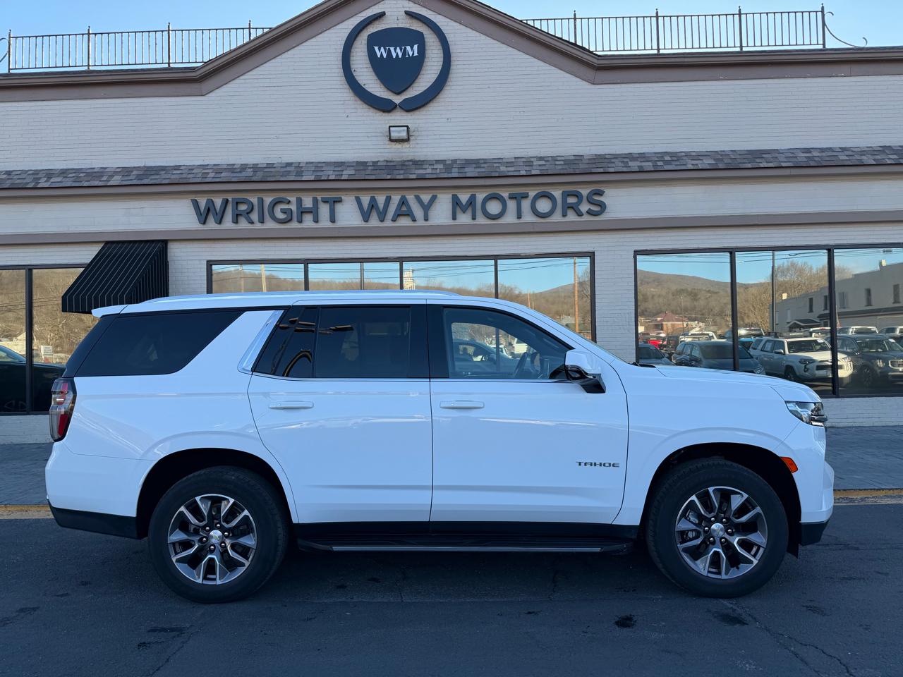 Chevrolet Tahoe 4WD 4dr LT 2022