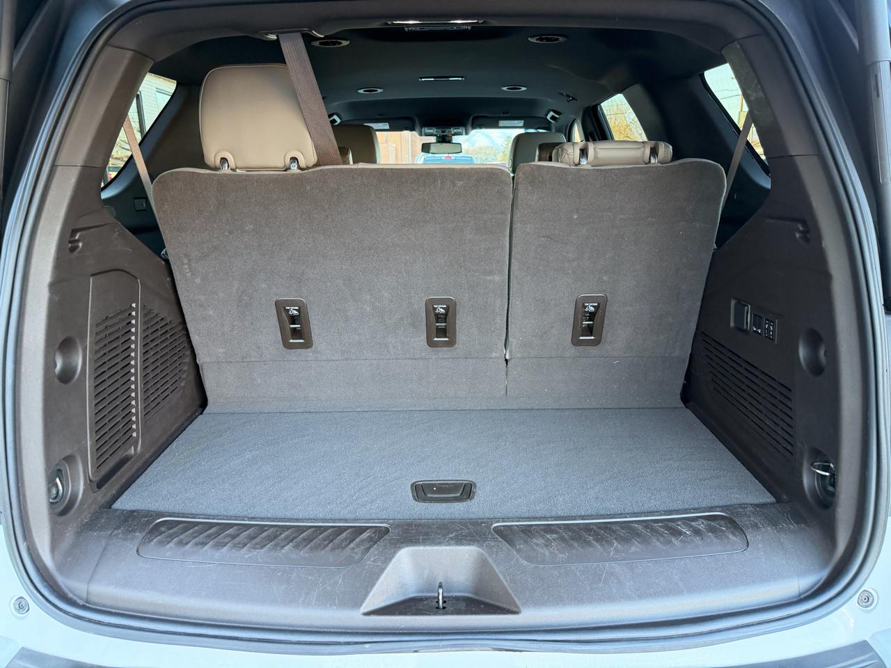 Chevrolet Tahoe 4WD 4dr LT 2022