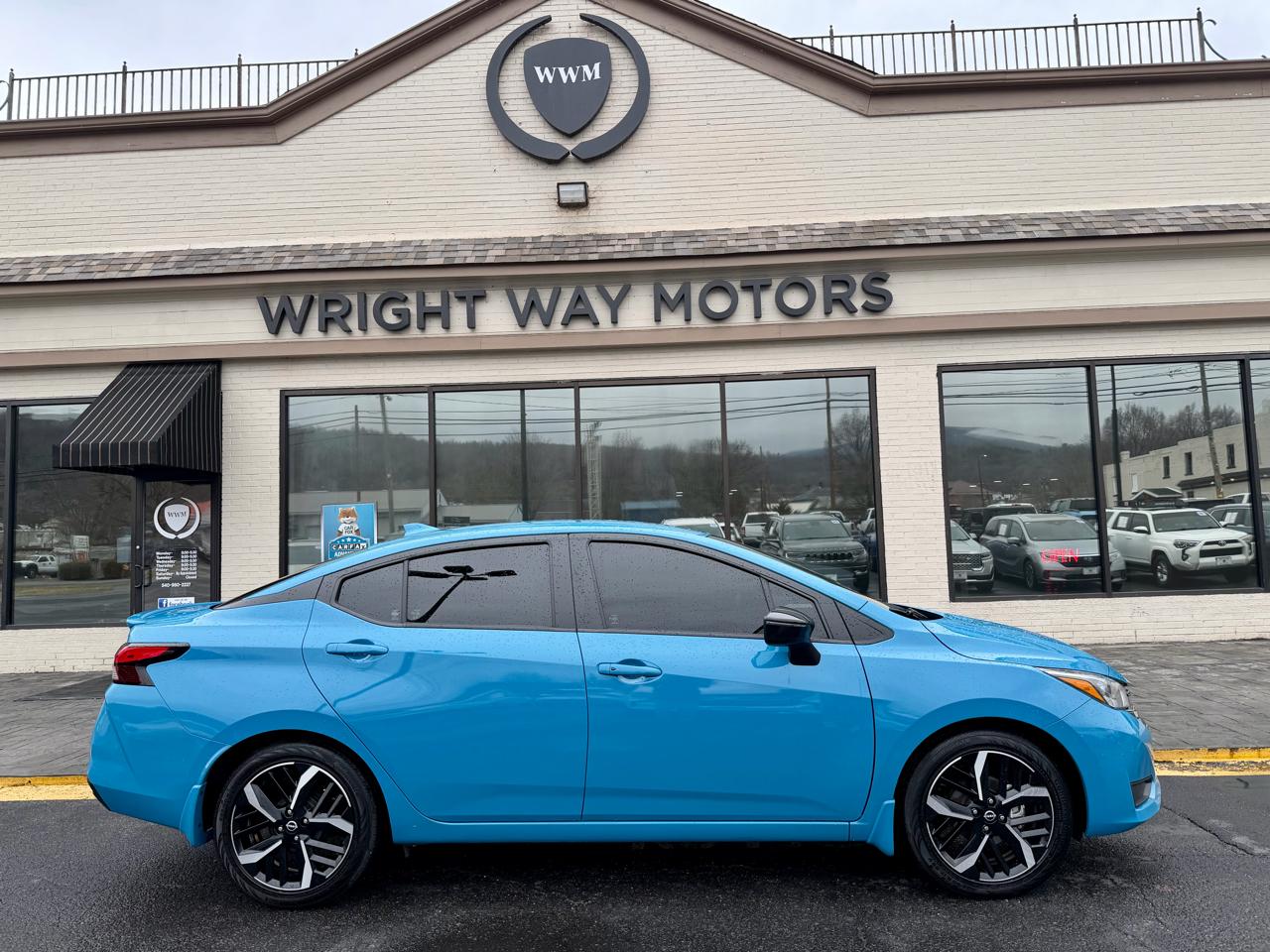 Nissan Versa SR CVT 2025