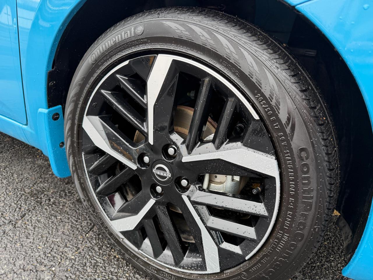 Nissan Versa SR CVT 2025