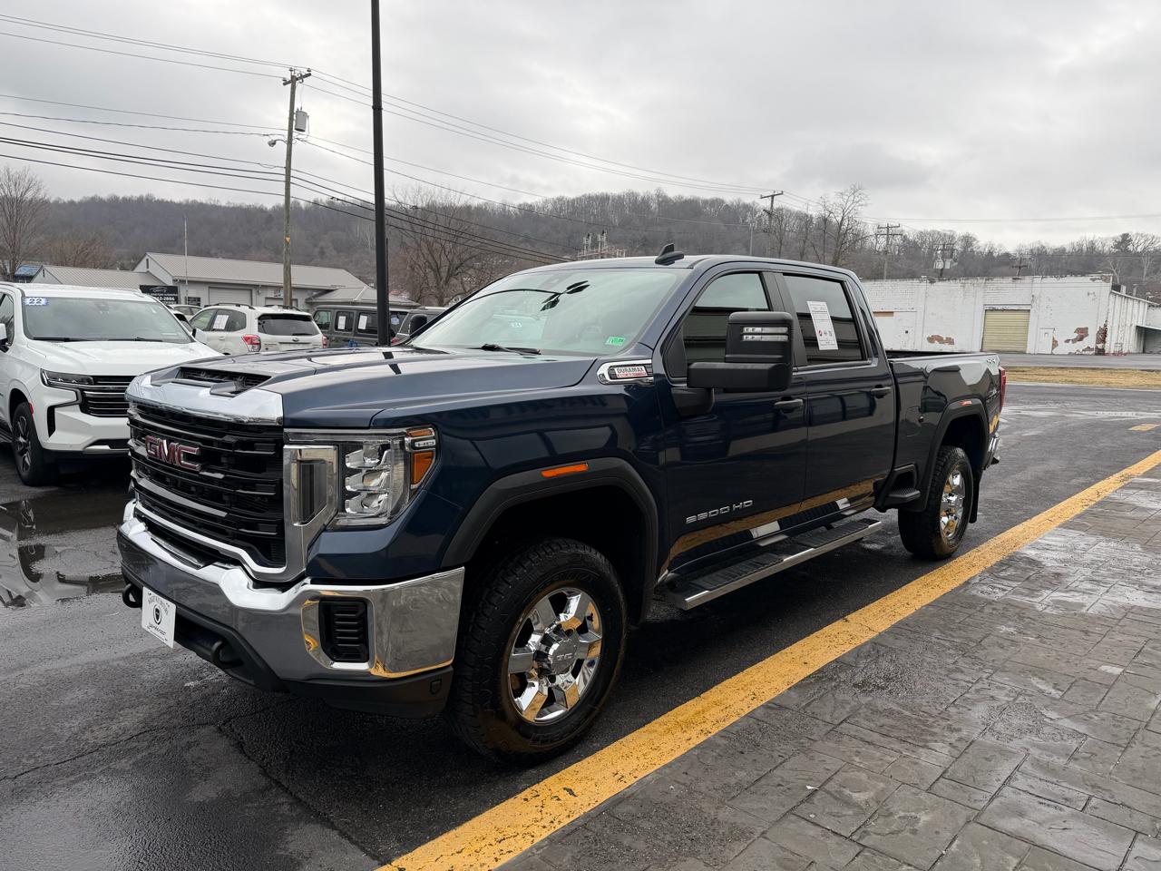 GMC Sierra 2500HD 4WD Crew Cab 159" Pro 2023