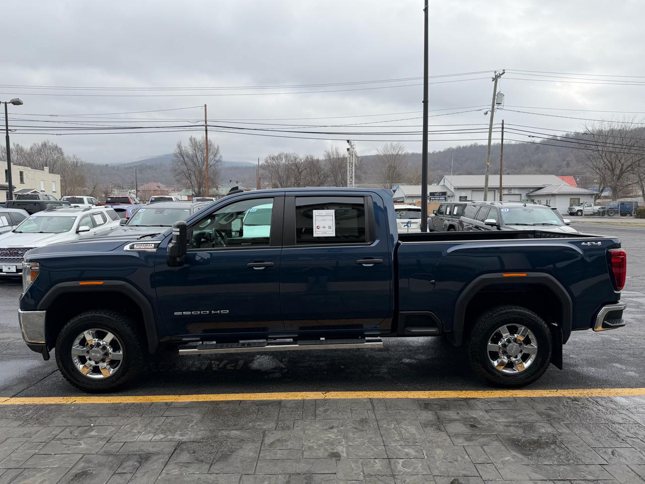 GMC Sierra 2500HD 4WD Crew Cab 159" Pro 2023