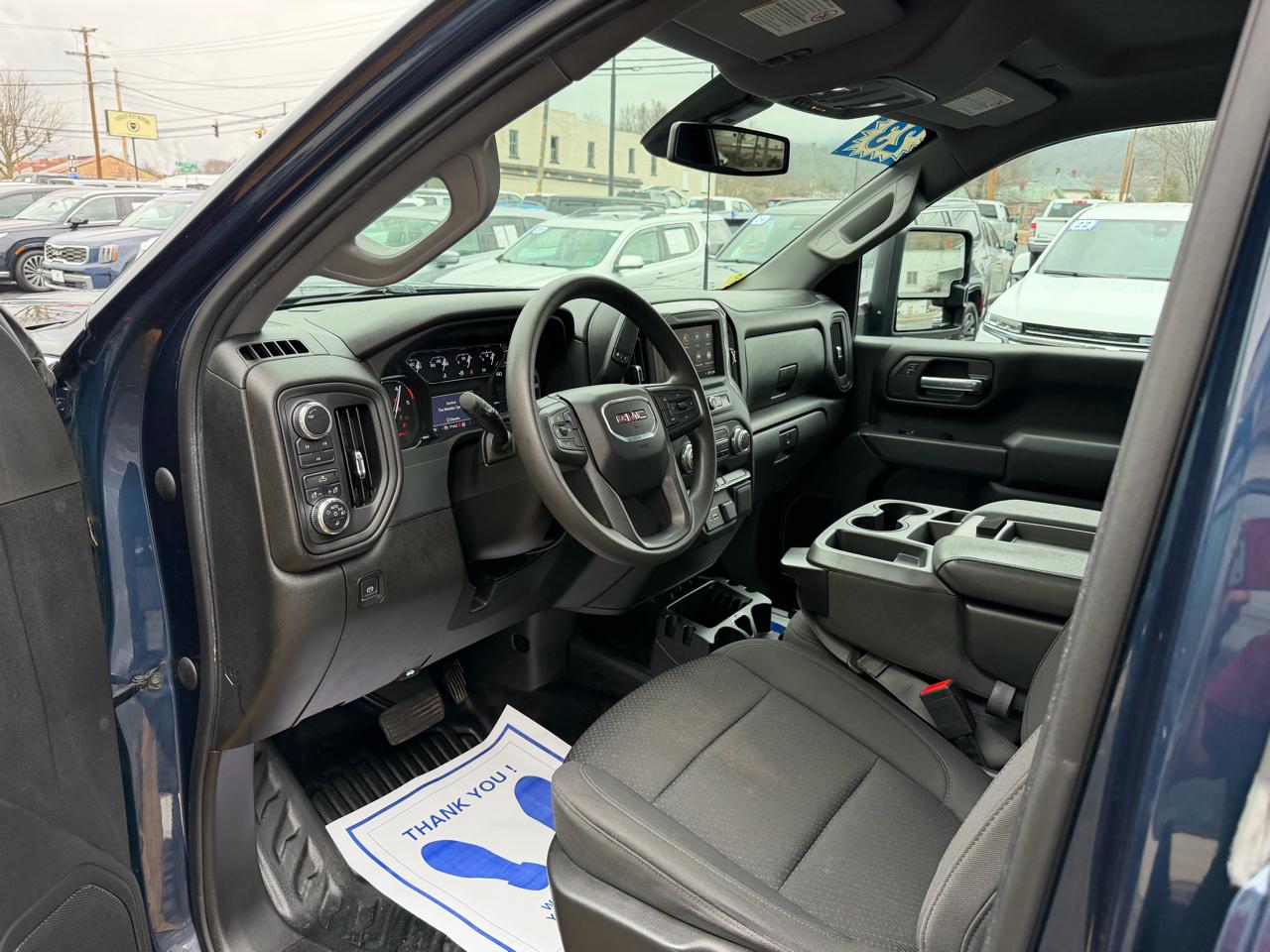 GMC Sierra 2500HD 4WD Crew Cab 159" Pro 2023