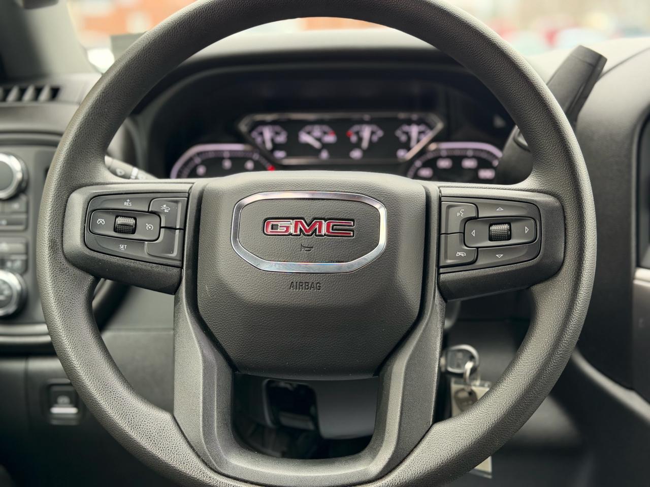 GMC Sierra 2500HD 4WD Crew Cab 159" Pro 2023