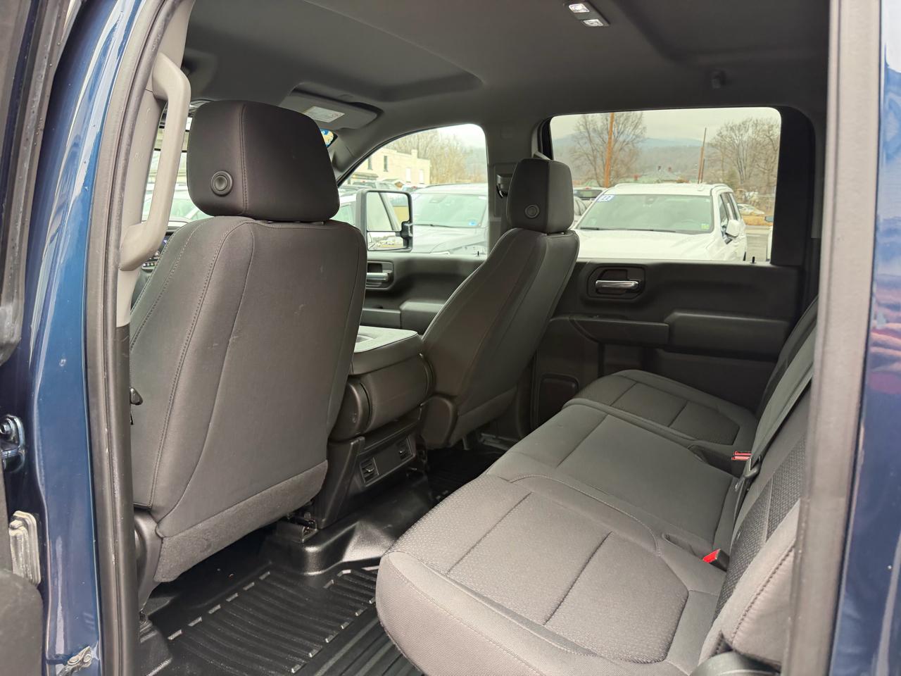 GMC Sierra 2500HD 4WD Crew Cab 159" Pro 2023