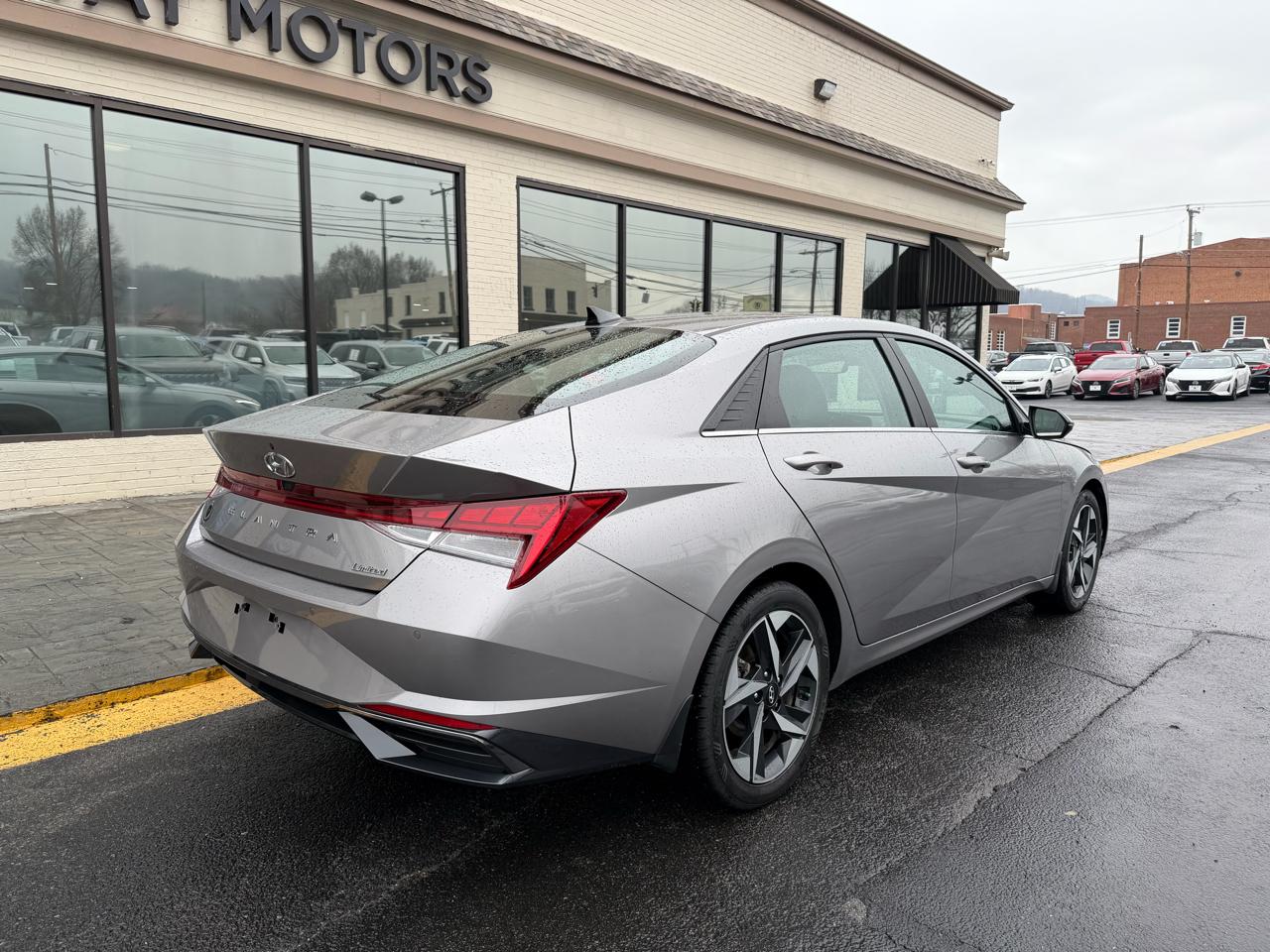 Hyundai Elantra  2023