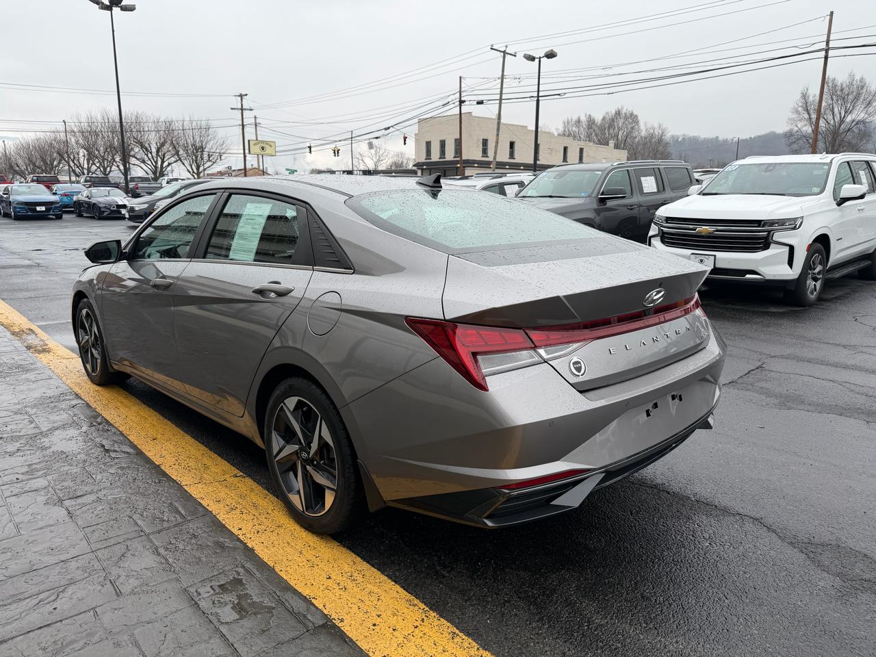 Hyundai Elantra  2023