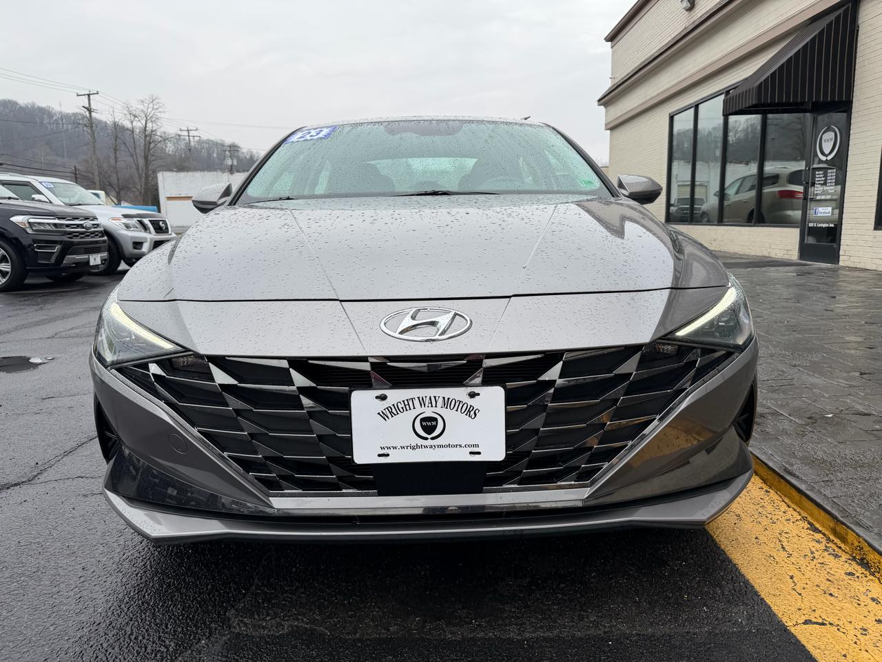 Hyundai Elantra  2023