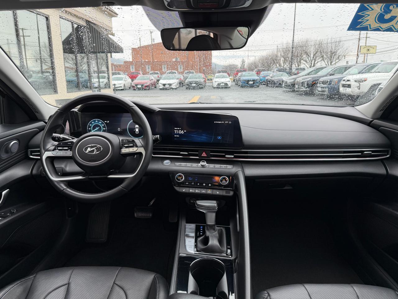 Hyundai Elantra  2023