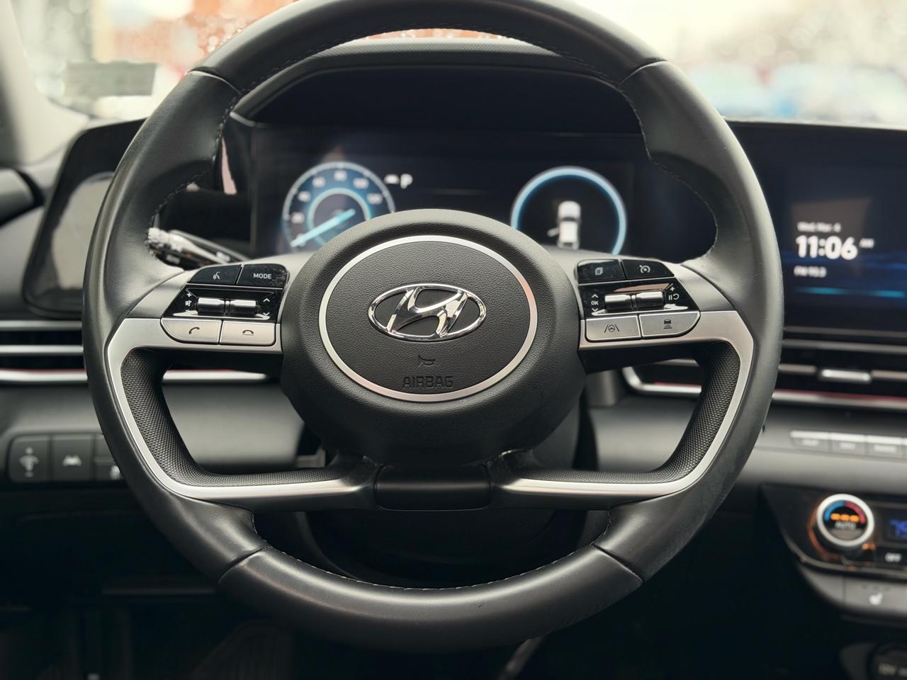 Hyundai Elantra  2023