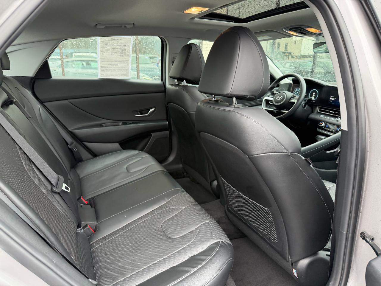 Hyundai Elantra  2023