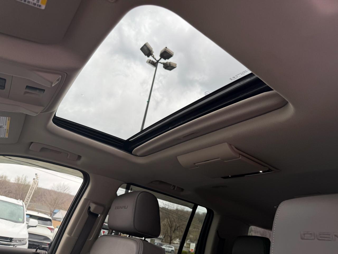 GMC Yukon XL 4WD 4dr Denali 2019