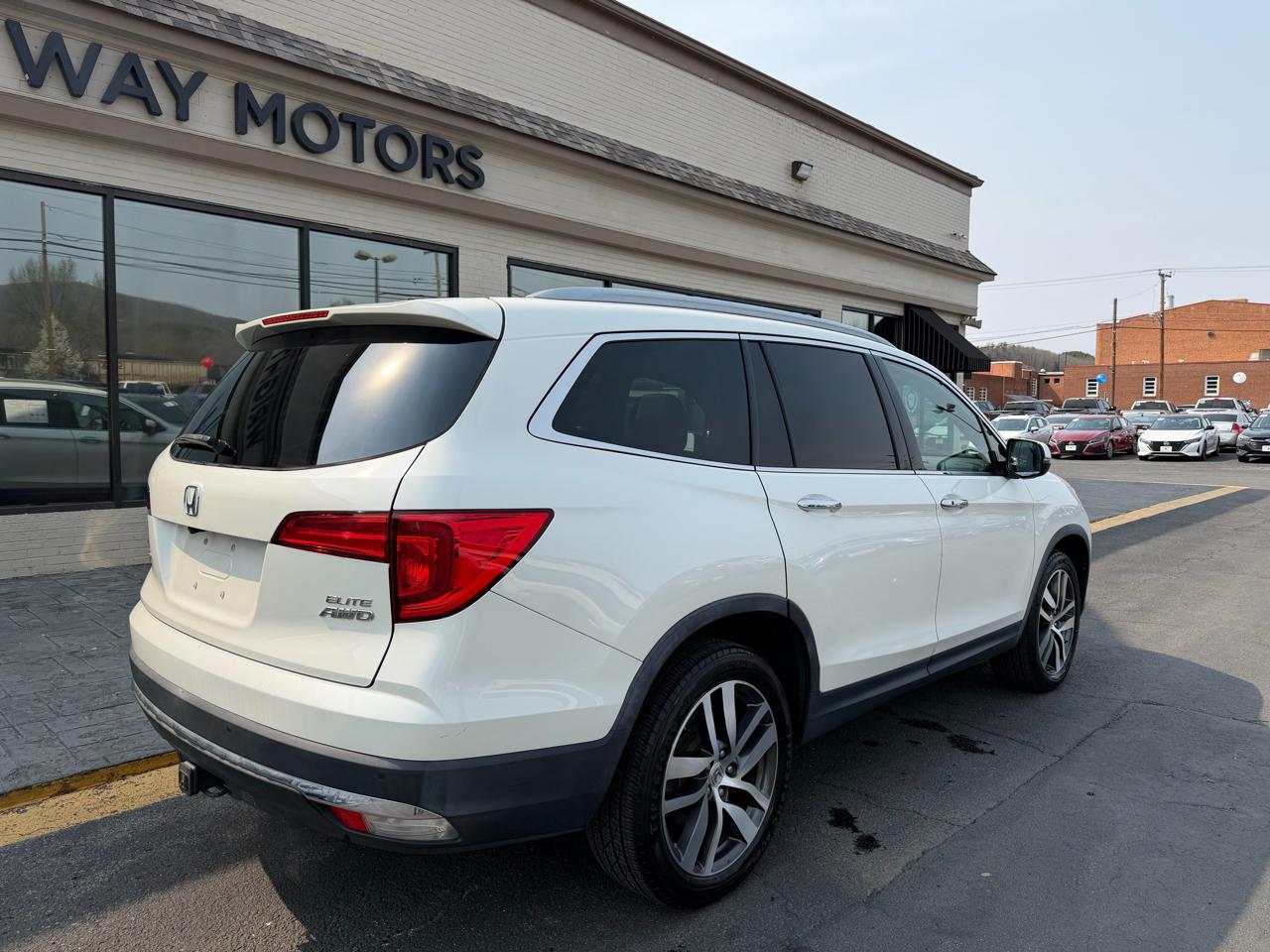 Honda Pilot Elite AWD 2018