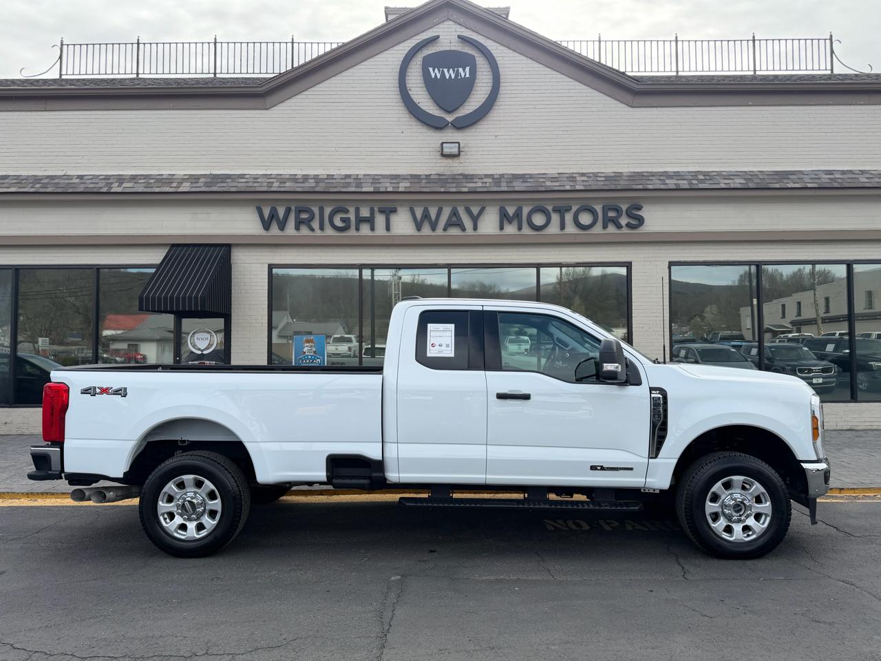 Ford F-250 SD XL SuperCab 4WD 2023