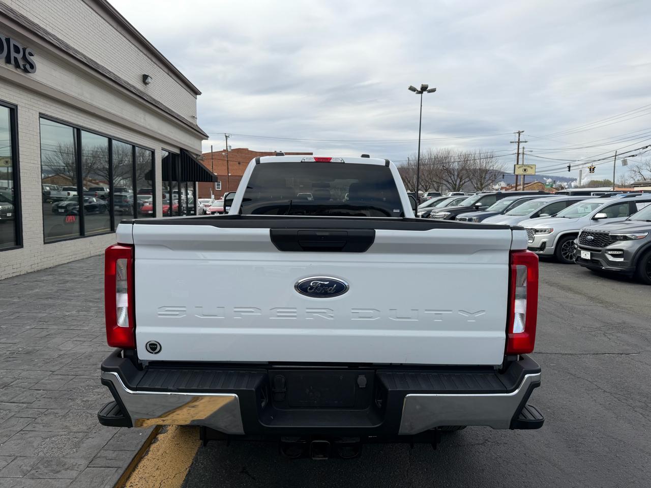 Ford F-250 SD XL SuperCab 4WD 2023