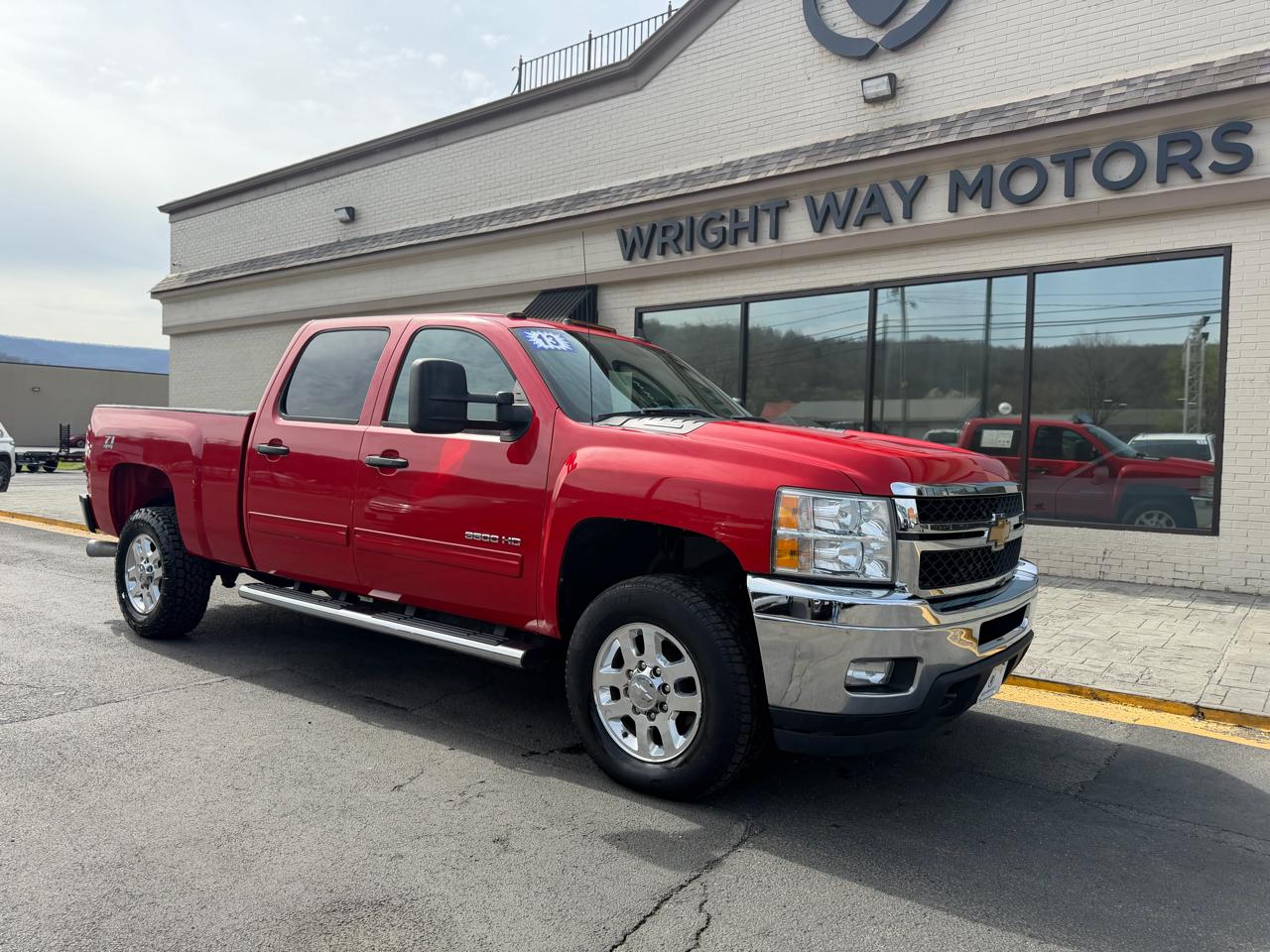 2013 Chevrolet Silverado 3500HD 4WD CREW CAB 153.7" SRW L