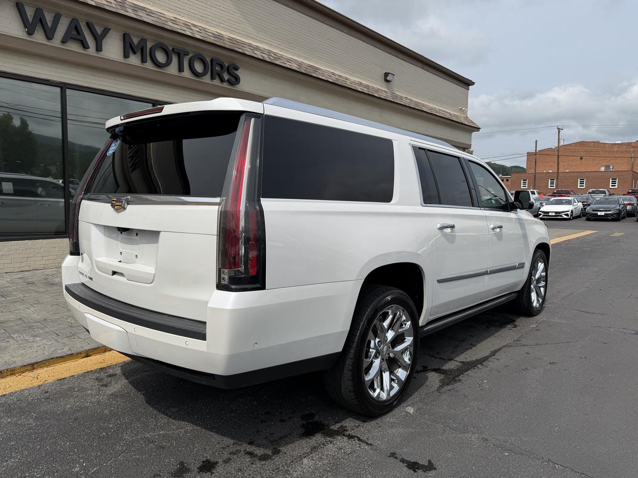 Cadillac Escalade 4WD 4dr Premium Luxury 2018