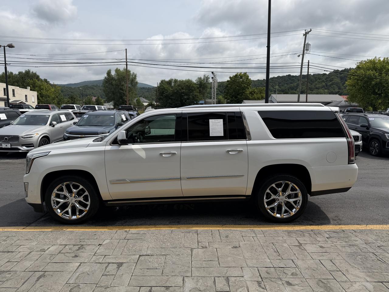 Cadillac Escalade 4WD 4dr Premium Luxury 2018