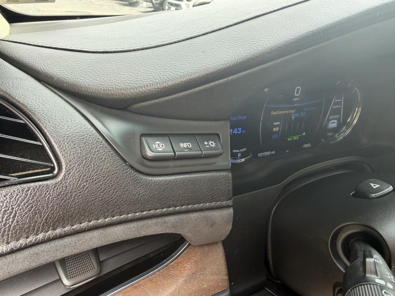 Cadillac Escalade 4WD 4dr Premium Luxury 2018