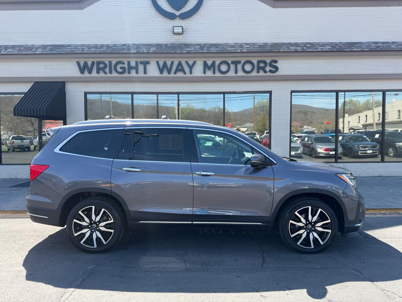 Honda Pilot Touring 8-Passenger AWD 2019