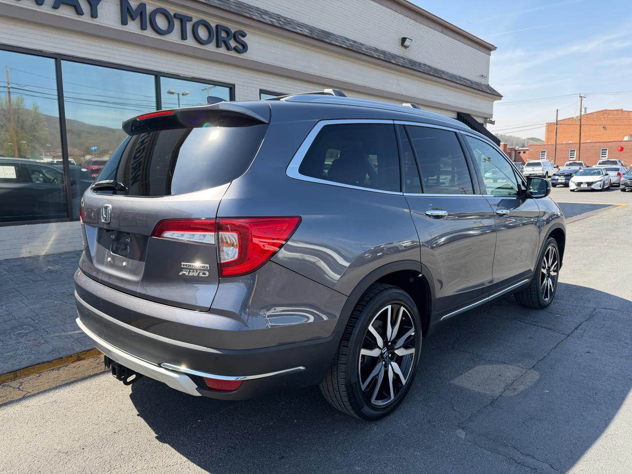 Honda Pilot Touring 8-Passenger AWD 2019
