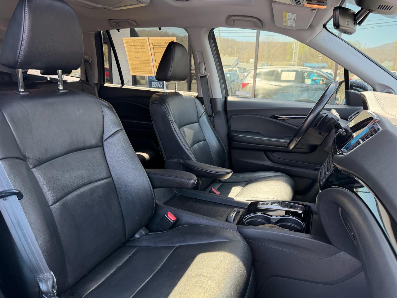 Honda Pilot Touring 8-Passenger AWD 2019