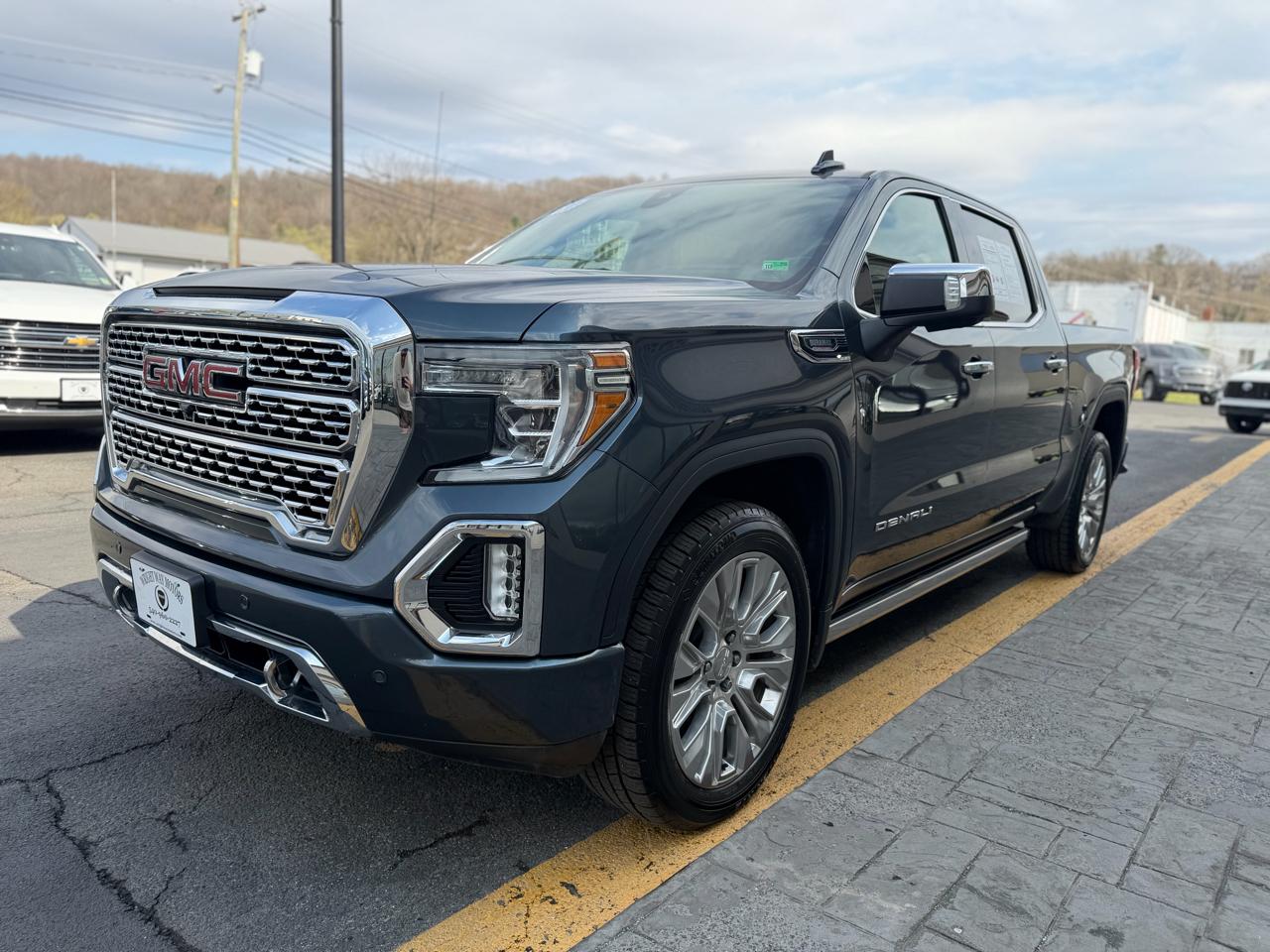 GMC Sierra 1500 4WD Crew Cab 147" Denali 2020