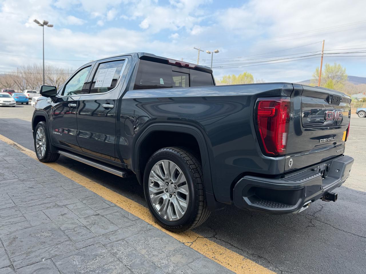 GMC Sierra 1500 4WD Crew Cab 147" Denali 2020