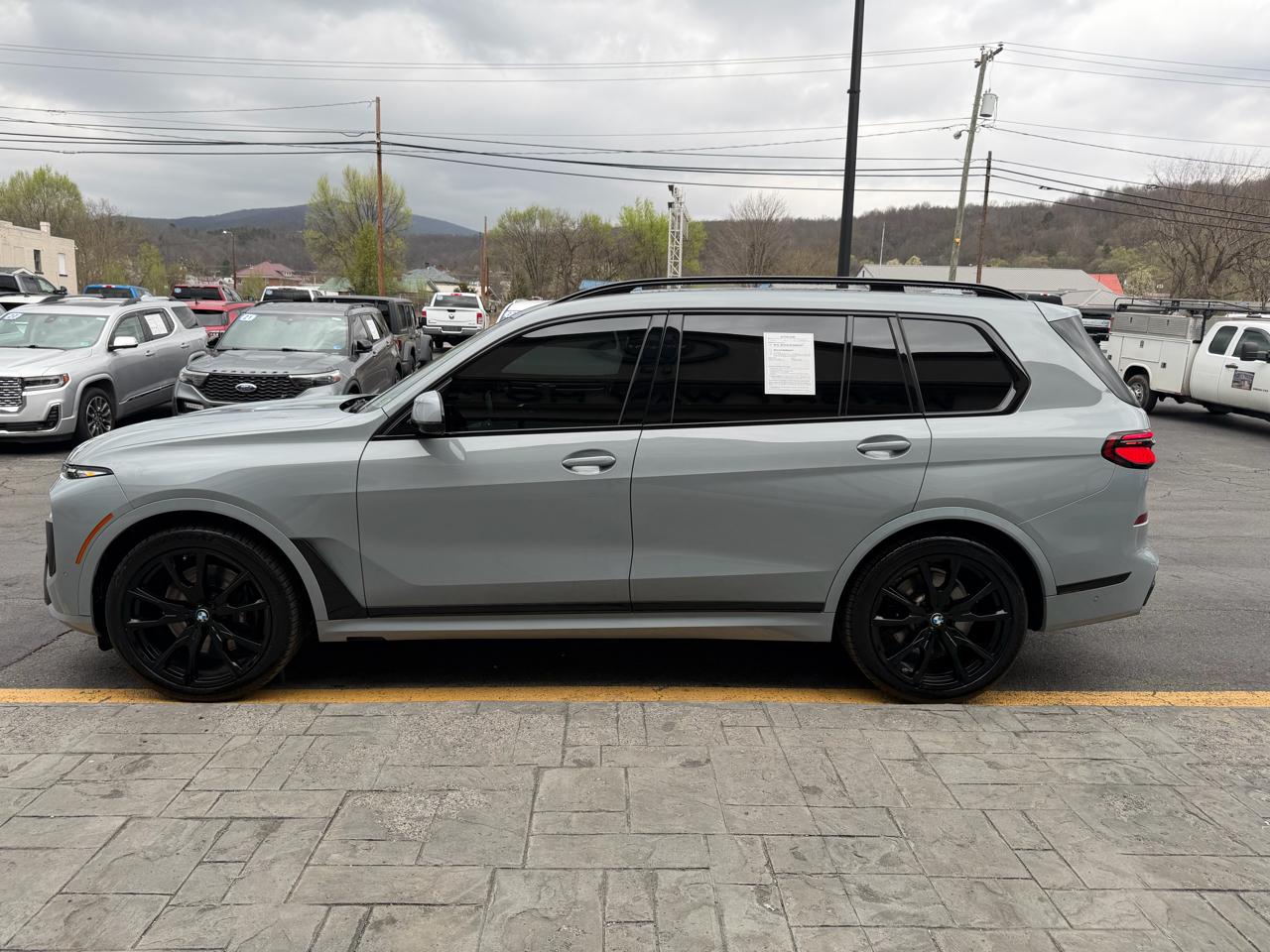 BMW X7  2023