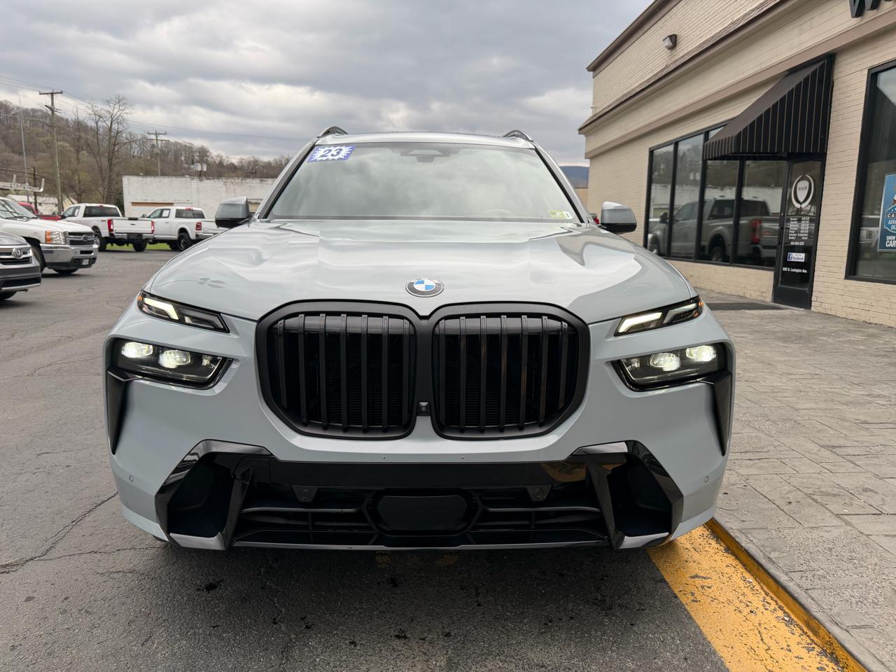BMW X7  2023