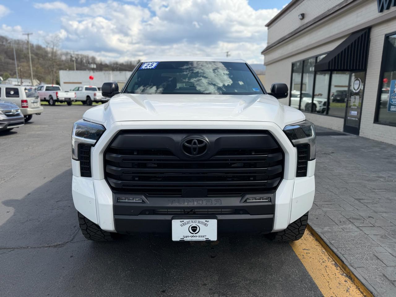 Toyota Tundra  2025