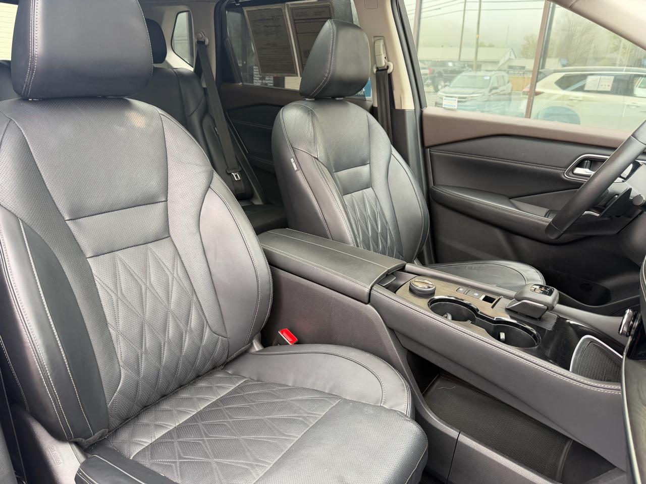 Nissan Rogue AWD Platinum 2022