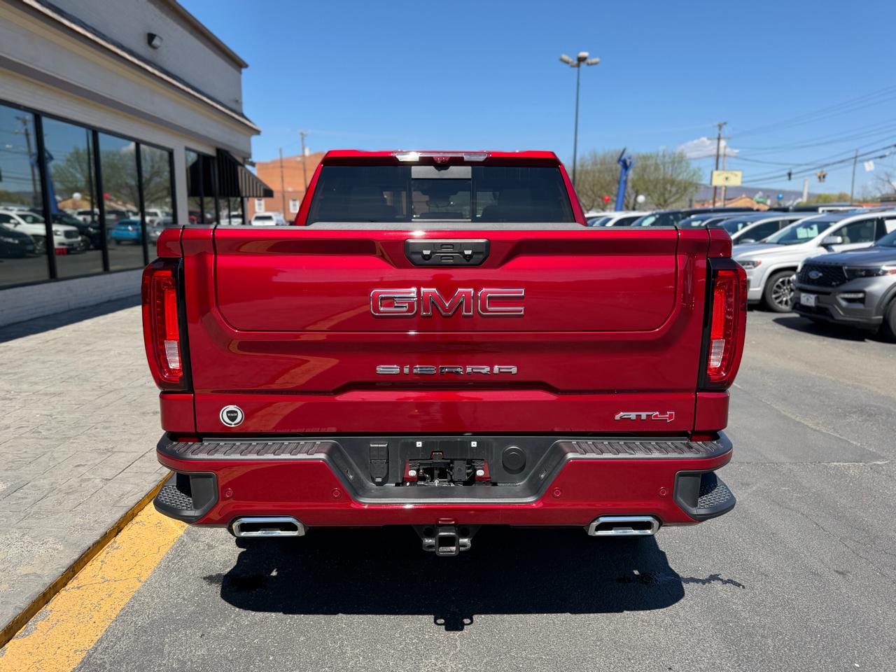 GMC Sierra 1500 4WD Crew Cab 147" AT4 2026