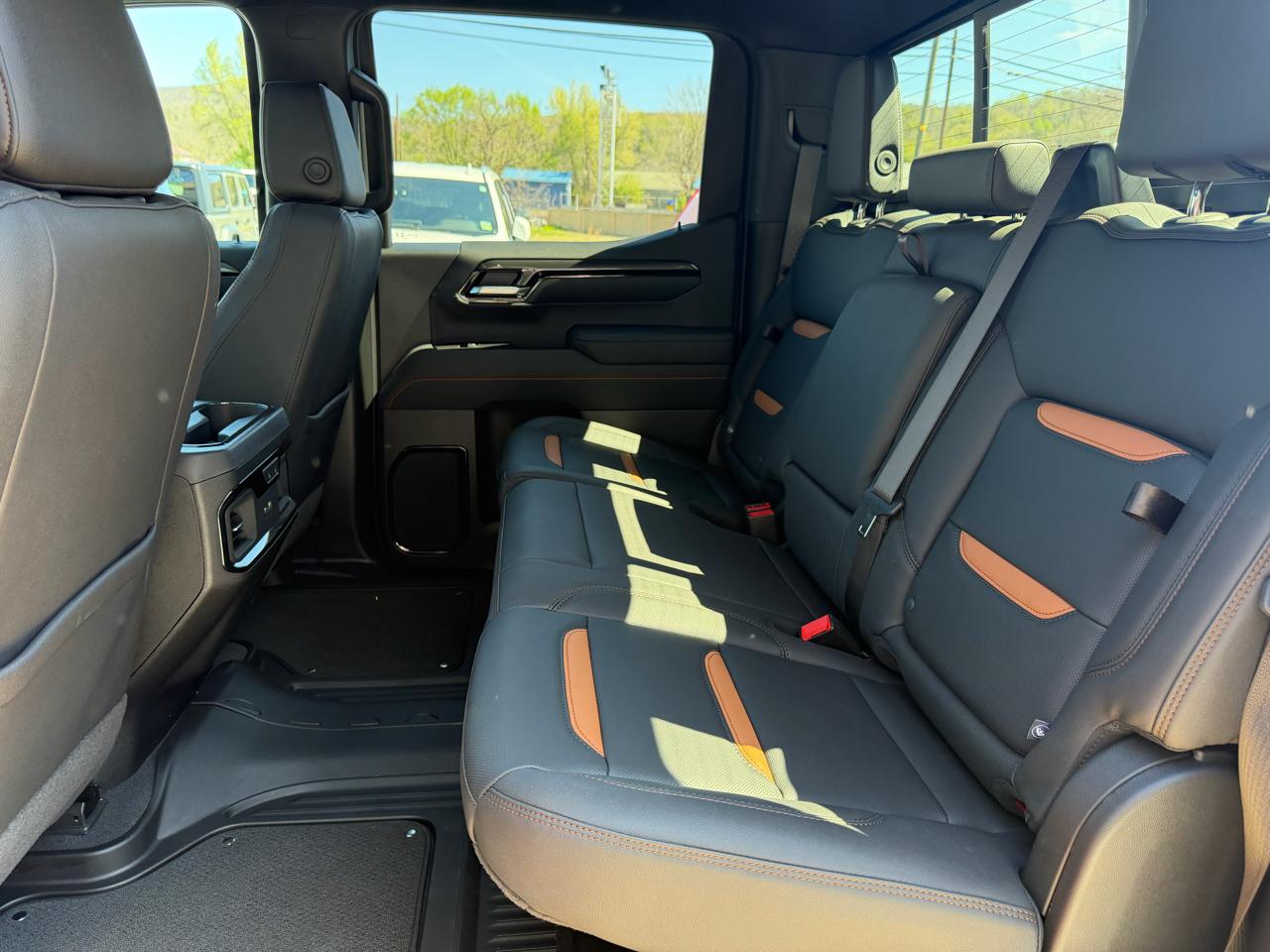 GMC Sierra 1500 4WD Crew Cab 147" AT4 2026