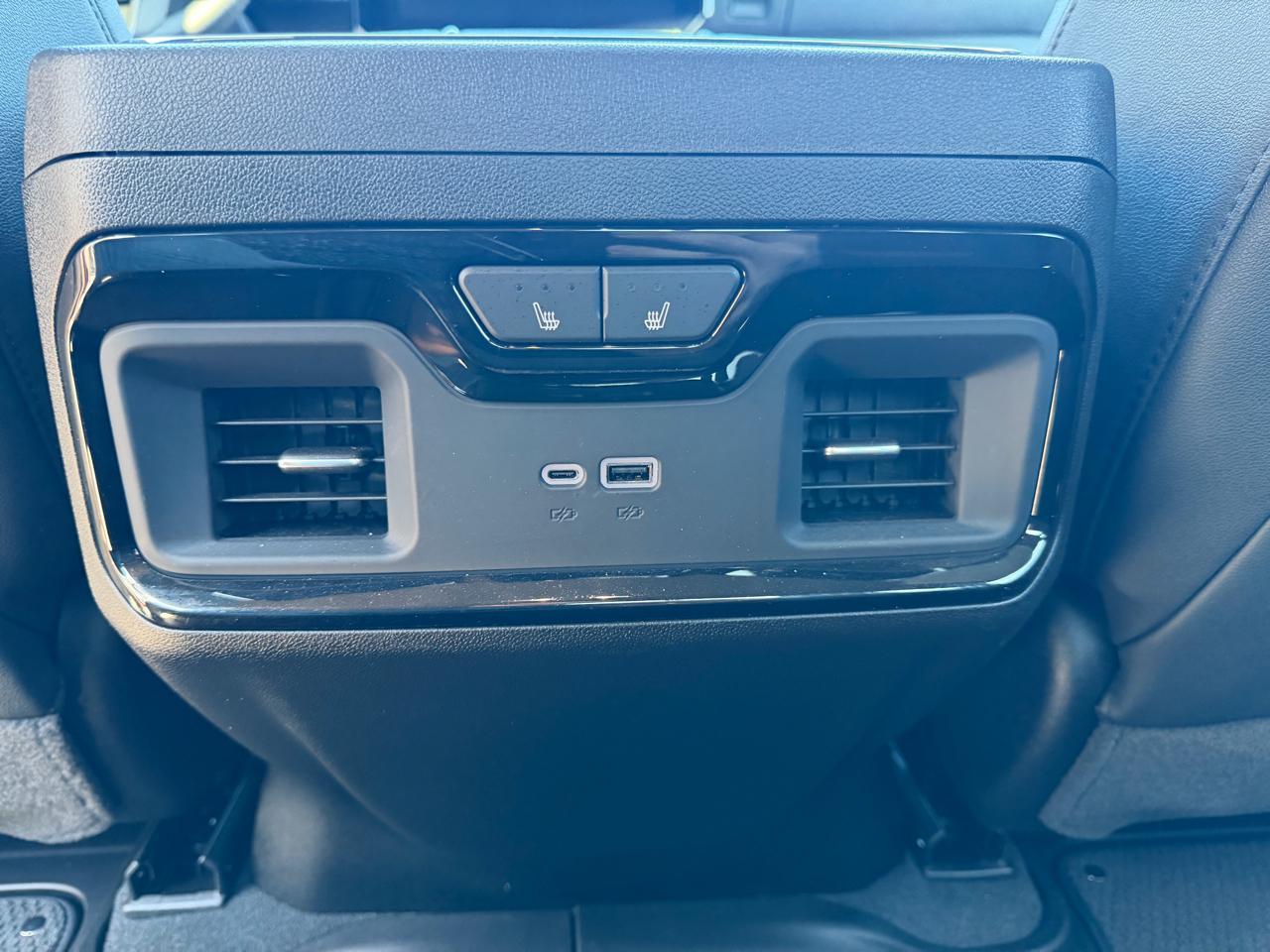 GMC Sierra 1500 4WD Crew Cab 147" AT4 2026