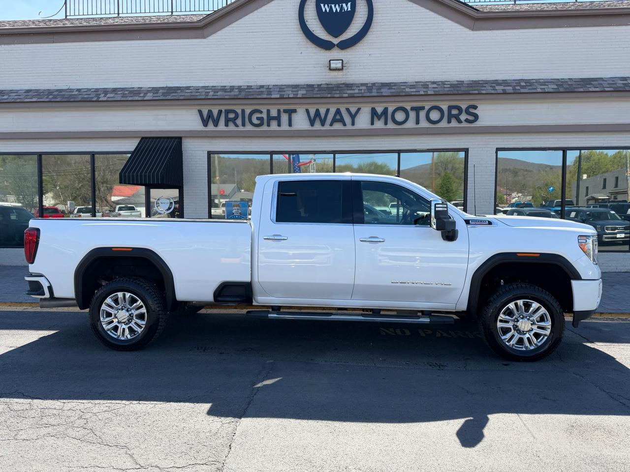 GMC Sierra 3500HD 4WD Crew Cab 172" Denali 2022