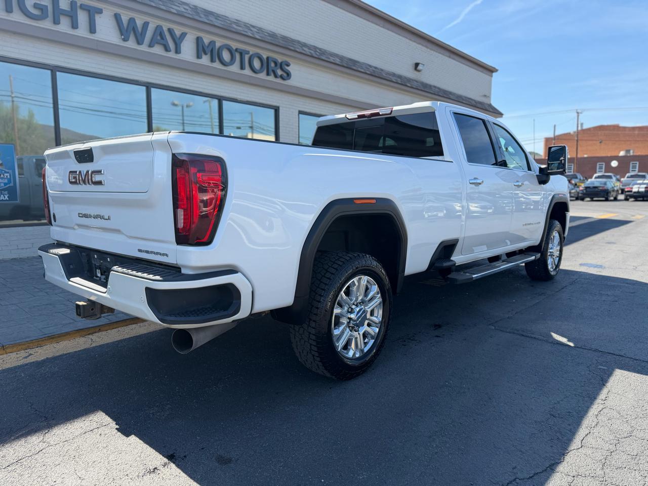 GMC Sierra 3500HD 4WD Crew Cab 172" Denali 2022