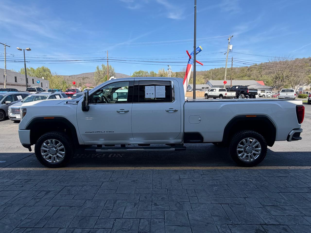 GMC Sierra 3500HD 4WD Crew Cab 172" Denali 2022