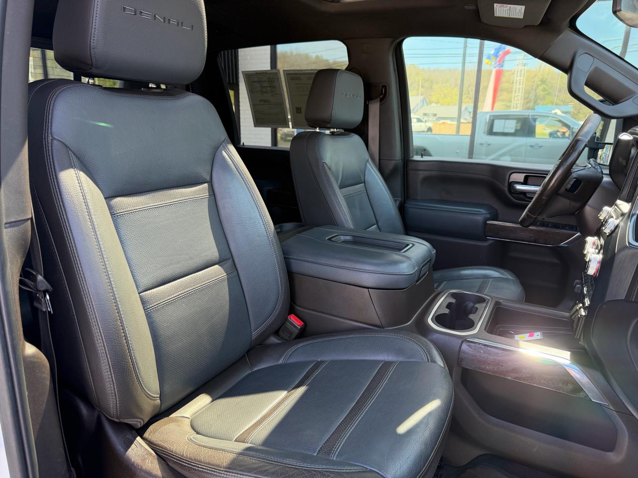 GMC Sierra 3500HD 4WD Crew Cab 172" Denali 2022