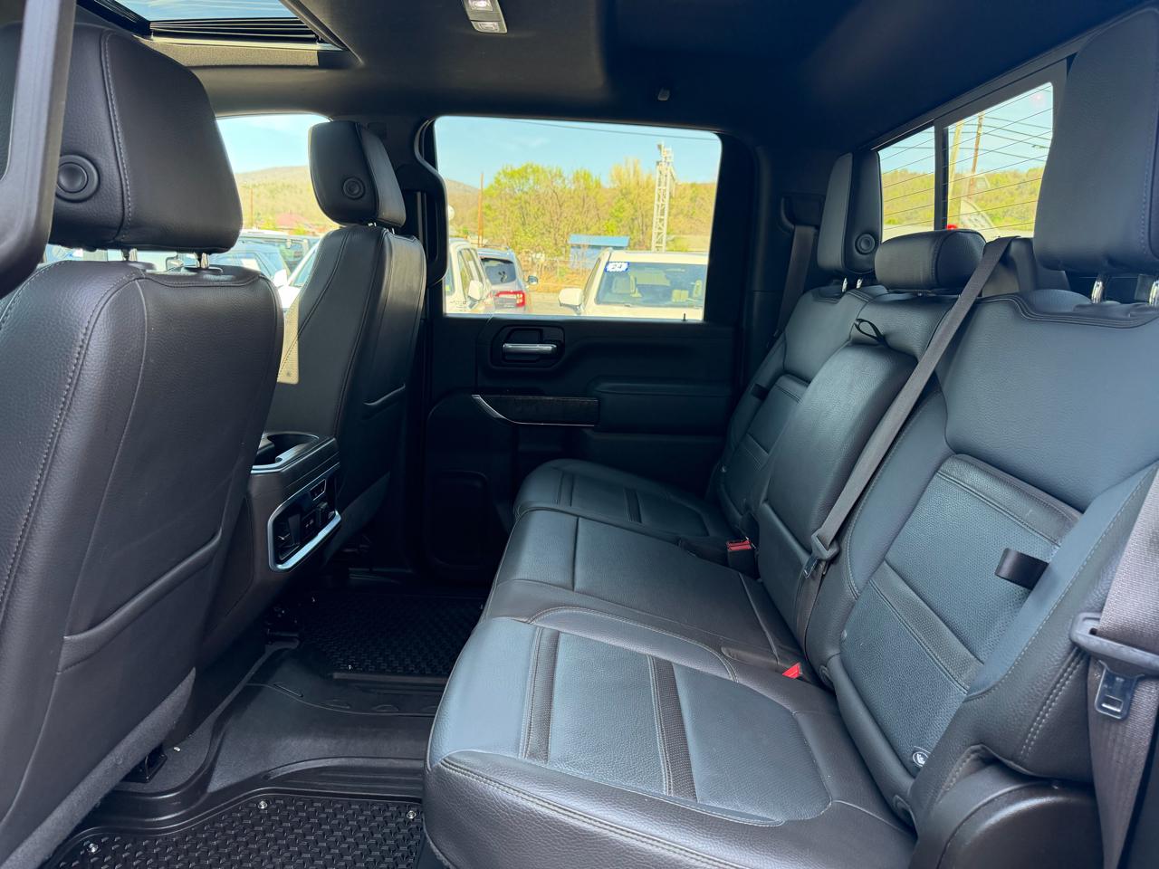 GMC Sierra 3500HD 4WD Crew Cab 172" Denali 2022