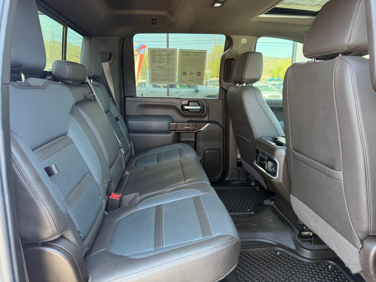 GMC Sierra 3500HD 4WD Crew Cab 172" Denali 2022