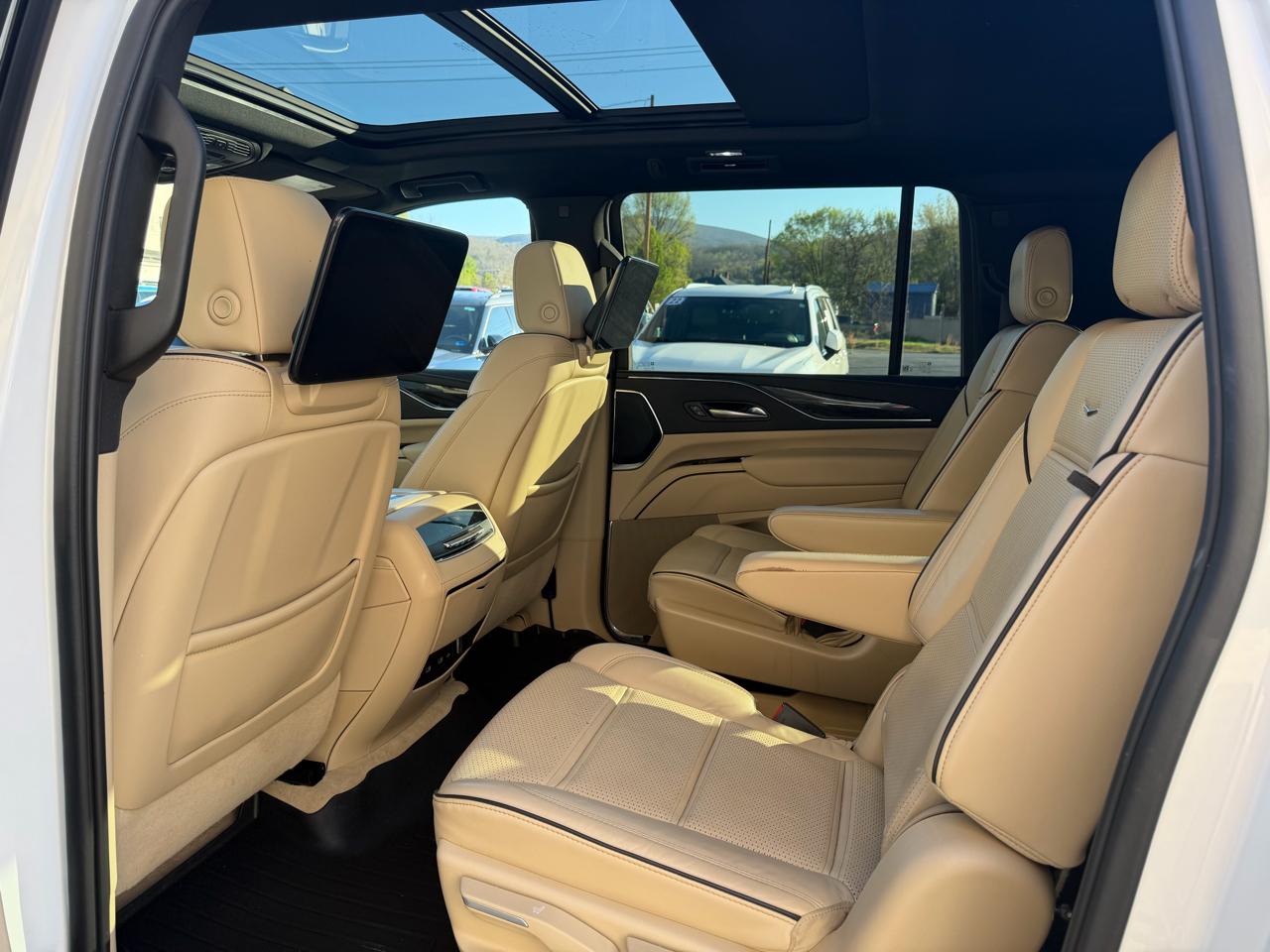 Cadillac Escalade 4WD 4dr Premium Luxury 2024