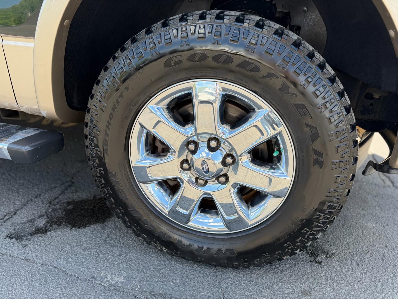 Ford F-150 4WD SuperCrew 145" Lariat 2013