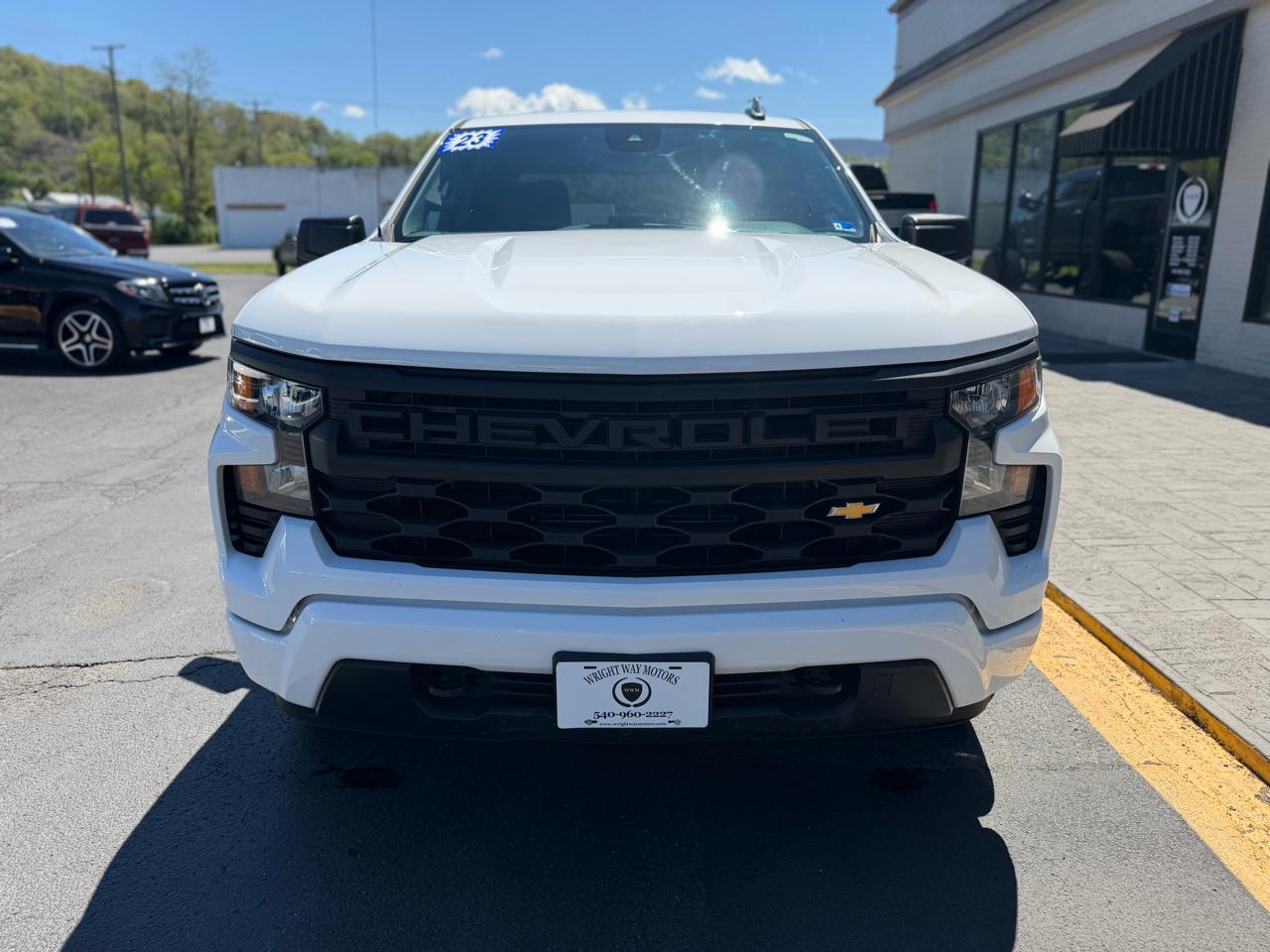 Chevrolet Silverado 1500 4WD Crew Cab 147" Custom 2023