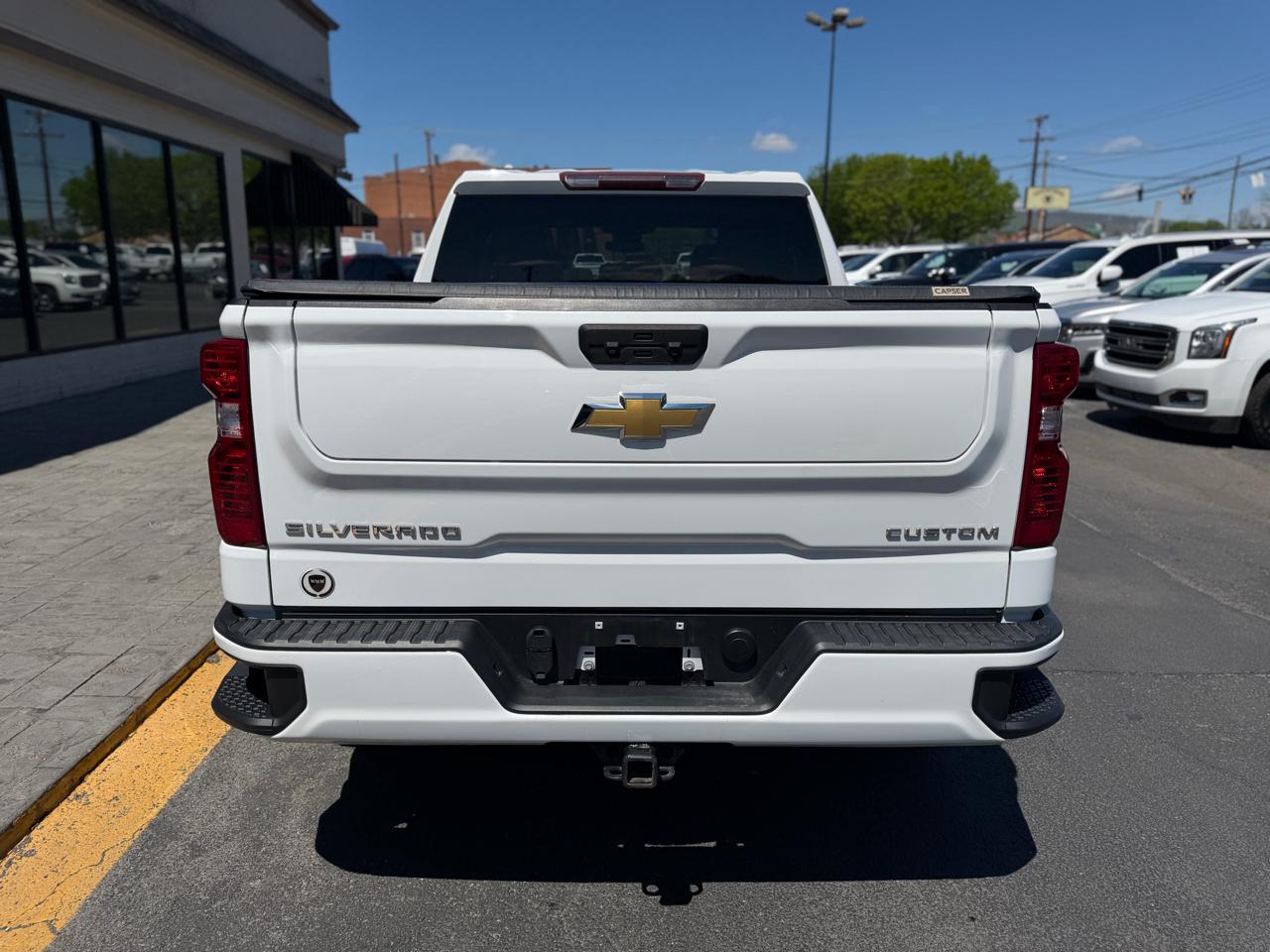 Chevrolet Silverado 1500 4WD Crew Cab 147" Custom 2023