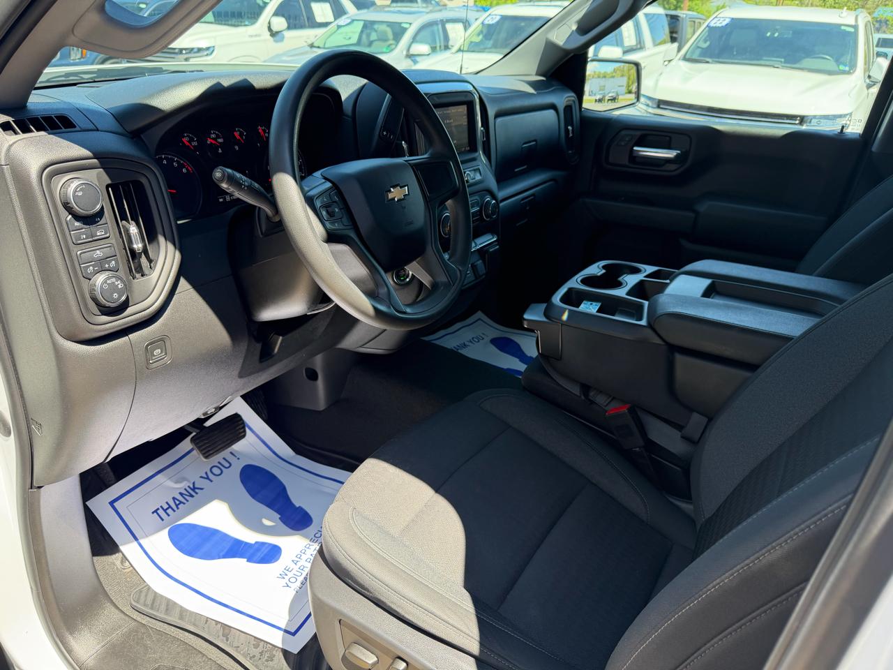 Chevrolet Silverado 1500 4WD Crew Cab 147" Custom 2023