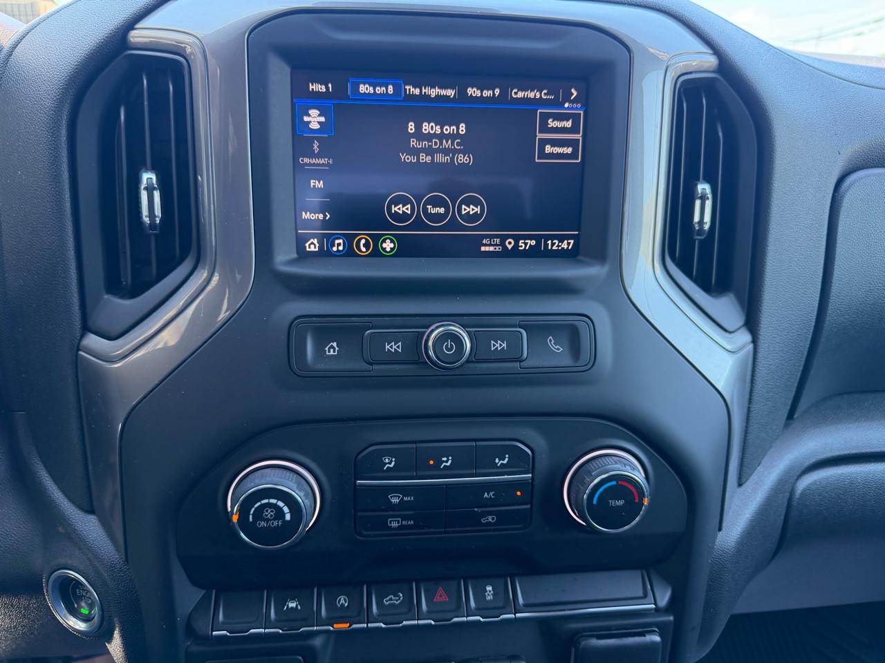 Chevrolet Silverado 1500 4WD Crew Cab 147" Custom 2023