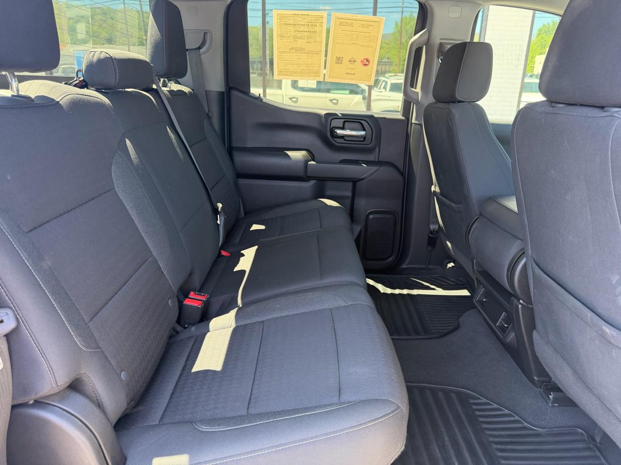 Chevrolet Silverado 1500 4WD Crew Cab 147" Custom 2023