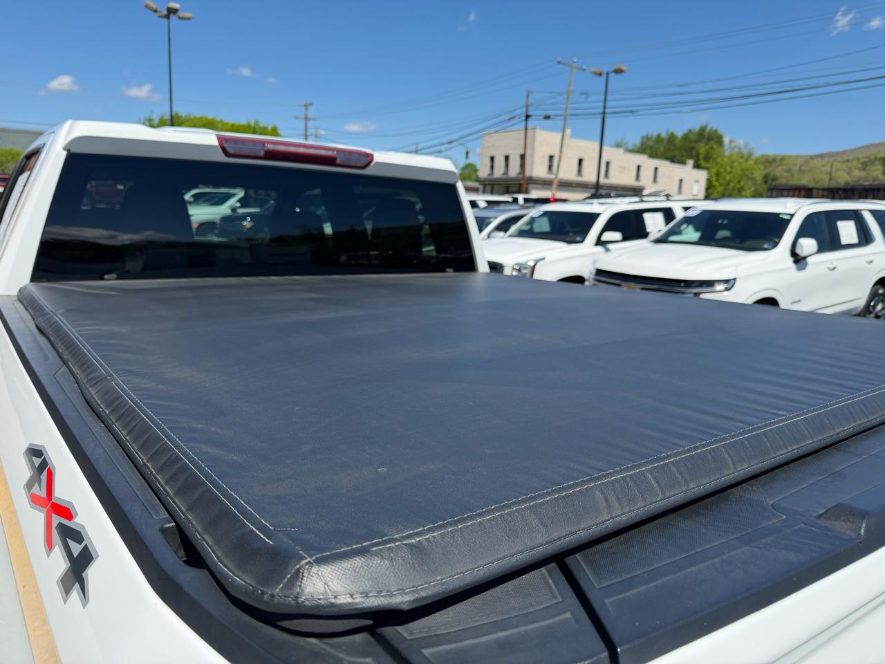 Chevrolet Silverado 1500 4WD Crew Cab 147" Custom 2023